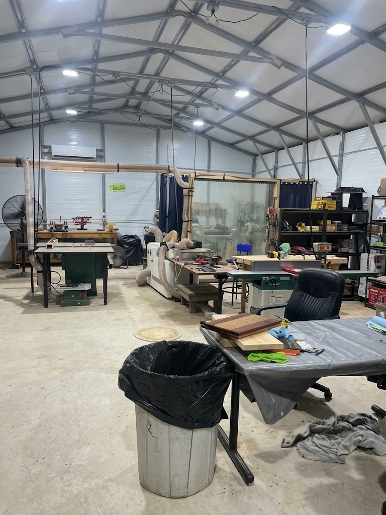 Sculpture Flame workshop where cutting boards and items are produced